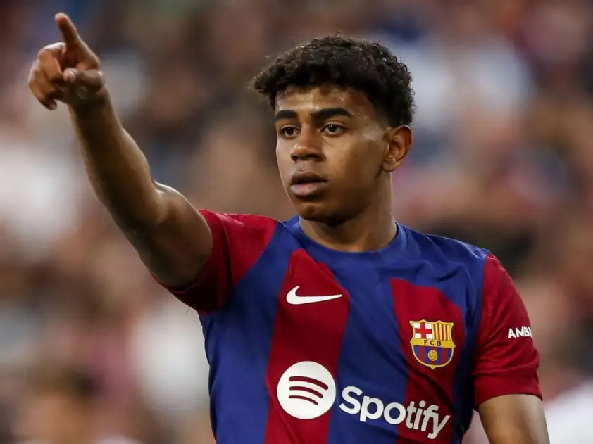 Chấn thương dai dẳng ở vùng háng khiến Yamal đã bỏ lỡ đợt tập trung ĐTQG và có thể là một số trận đấu sắp tới của Barca (Ảnh: La Liga)